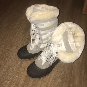 Brand new Kamik winter boots.  Sz 6
